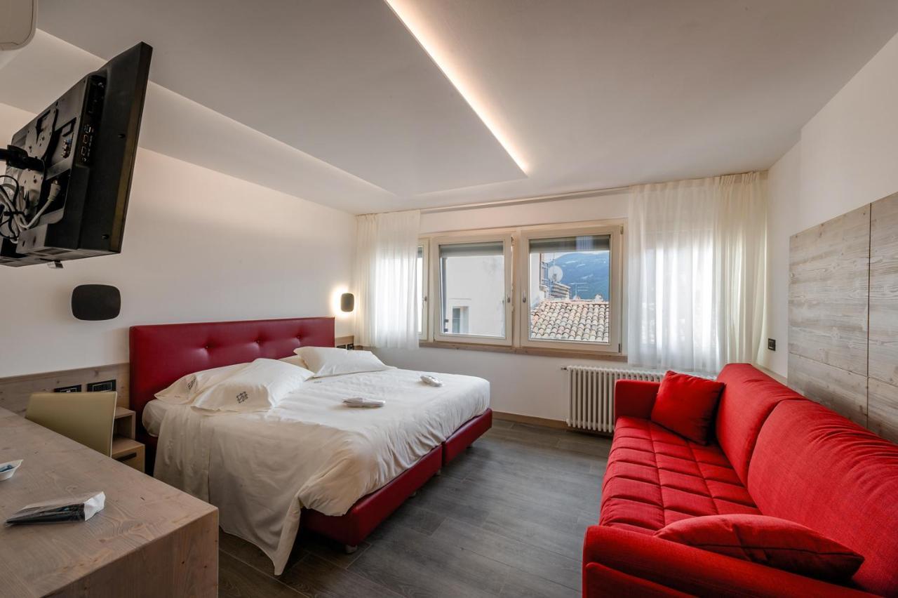 Hotel Ambra Clusone Exterior photo