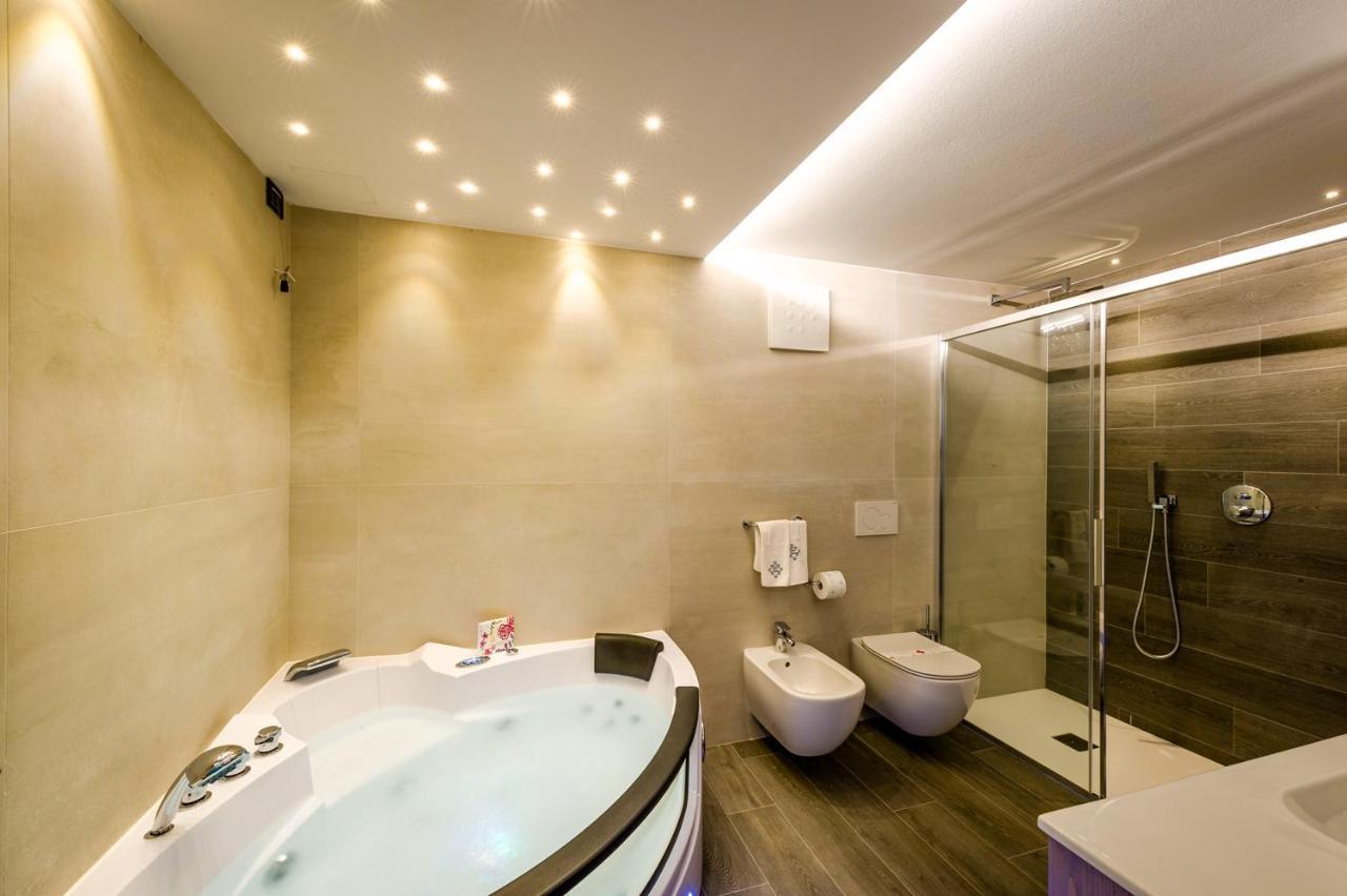 Hotel Ambra Clusone Exterior photo