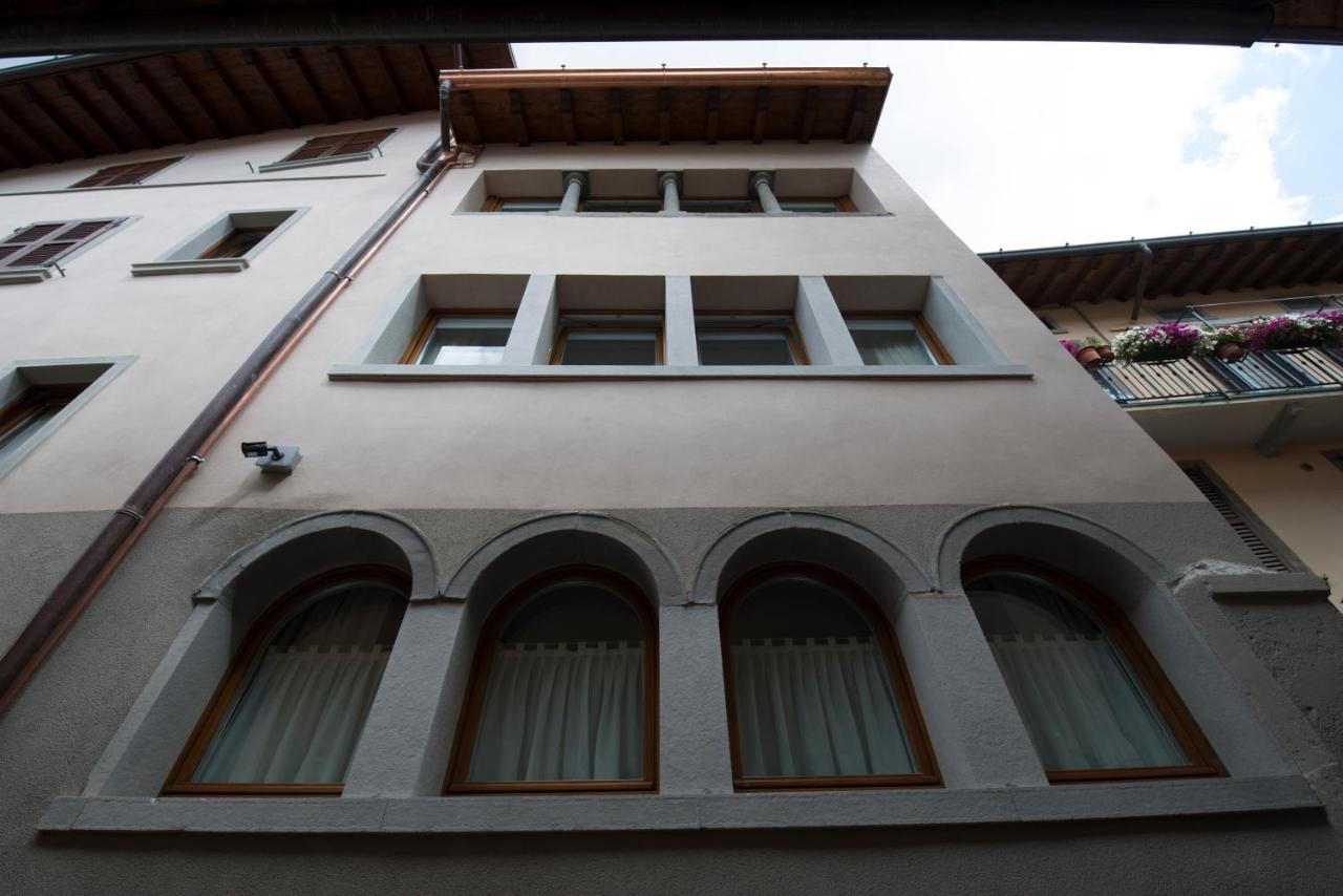 Hotel Ambra Clusone Exterior photo